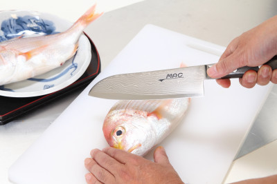 MAC Damascus japonský kuchařský nůž Santoku 180 mm