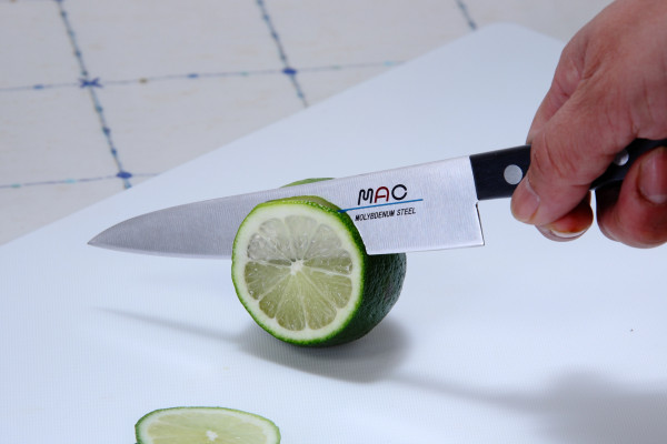 MAC Chef japonský kuchařský univerzální nůž 135 mm