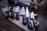 MAC Chef japonský plátkovací nůž se zoubkovaným ostřím 220 mm