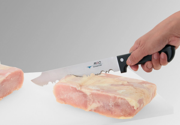 MAC Chef japonský nůž se zoubkovaným ostřím na mražené ryby a maso 230 mm